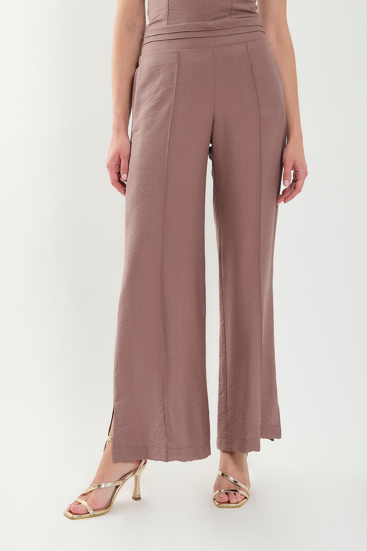 Pantalón palazzo pretina con alforzas