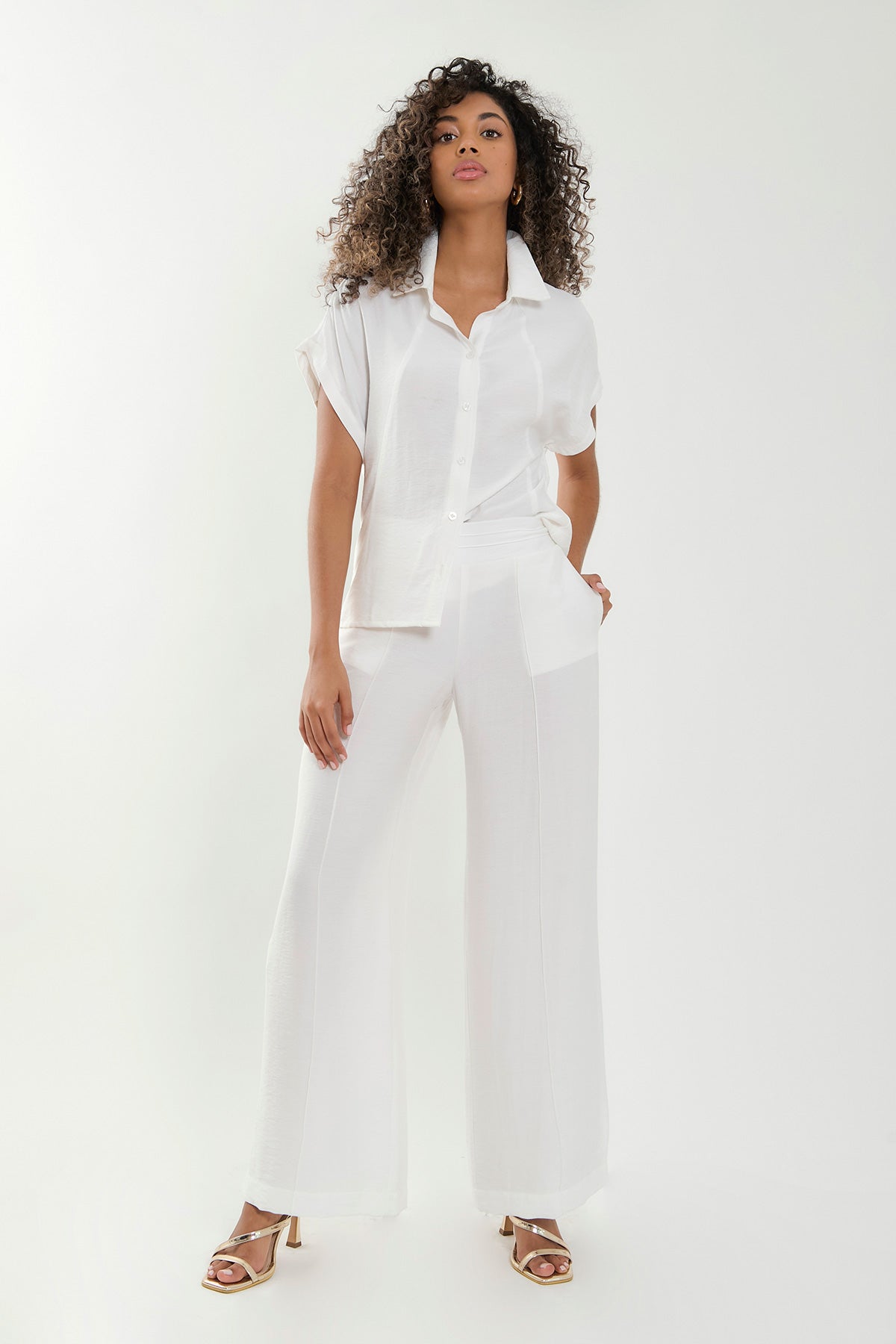 Pantalón palazzo con alforzas