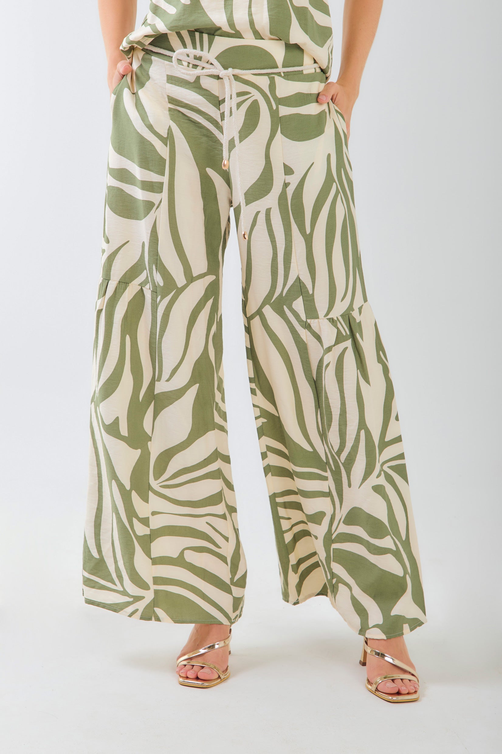 Pantalón palazzo estampado cinturón cordón