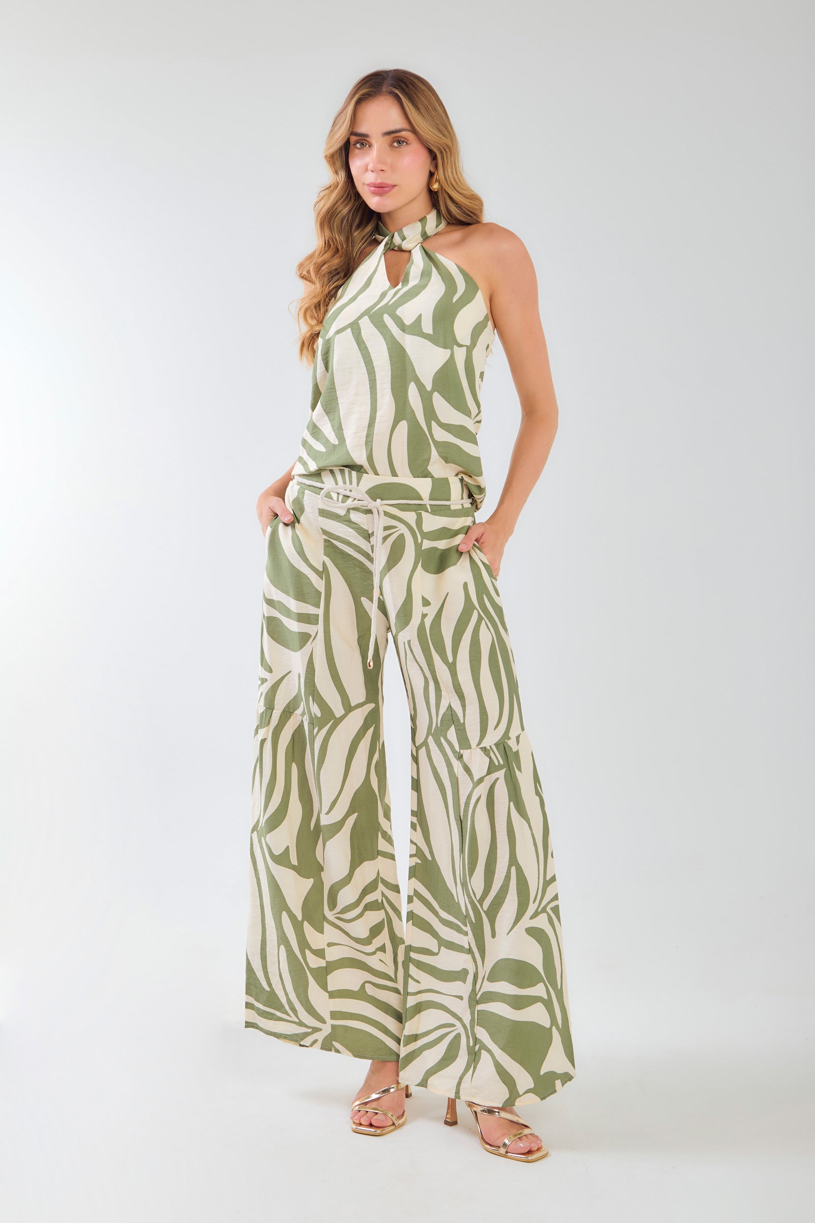 Pantalón palazzo estampado cinturón cordón