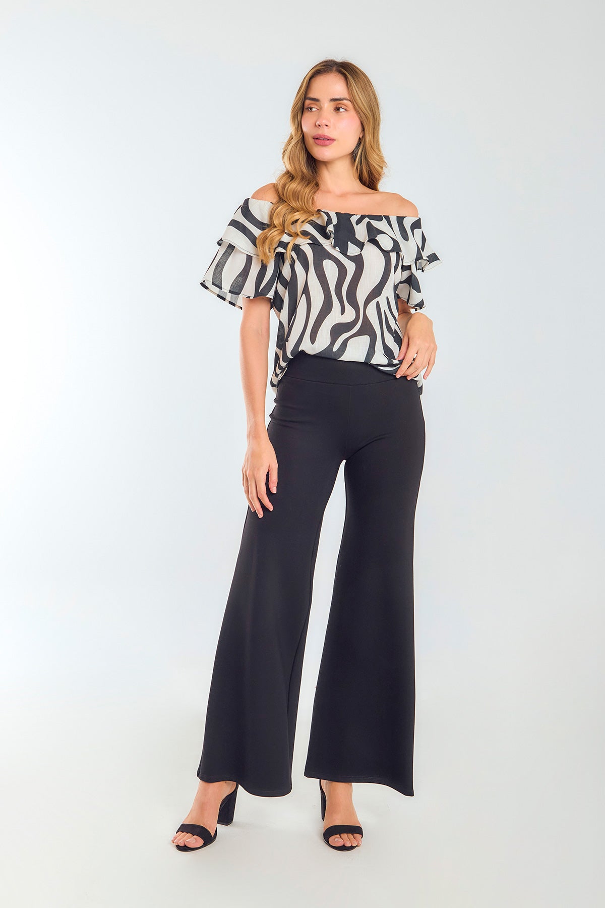 Pantalón flare en tejido de punto pretina resortada