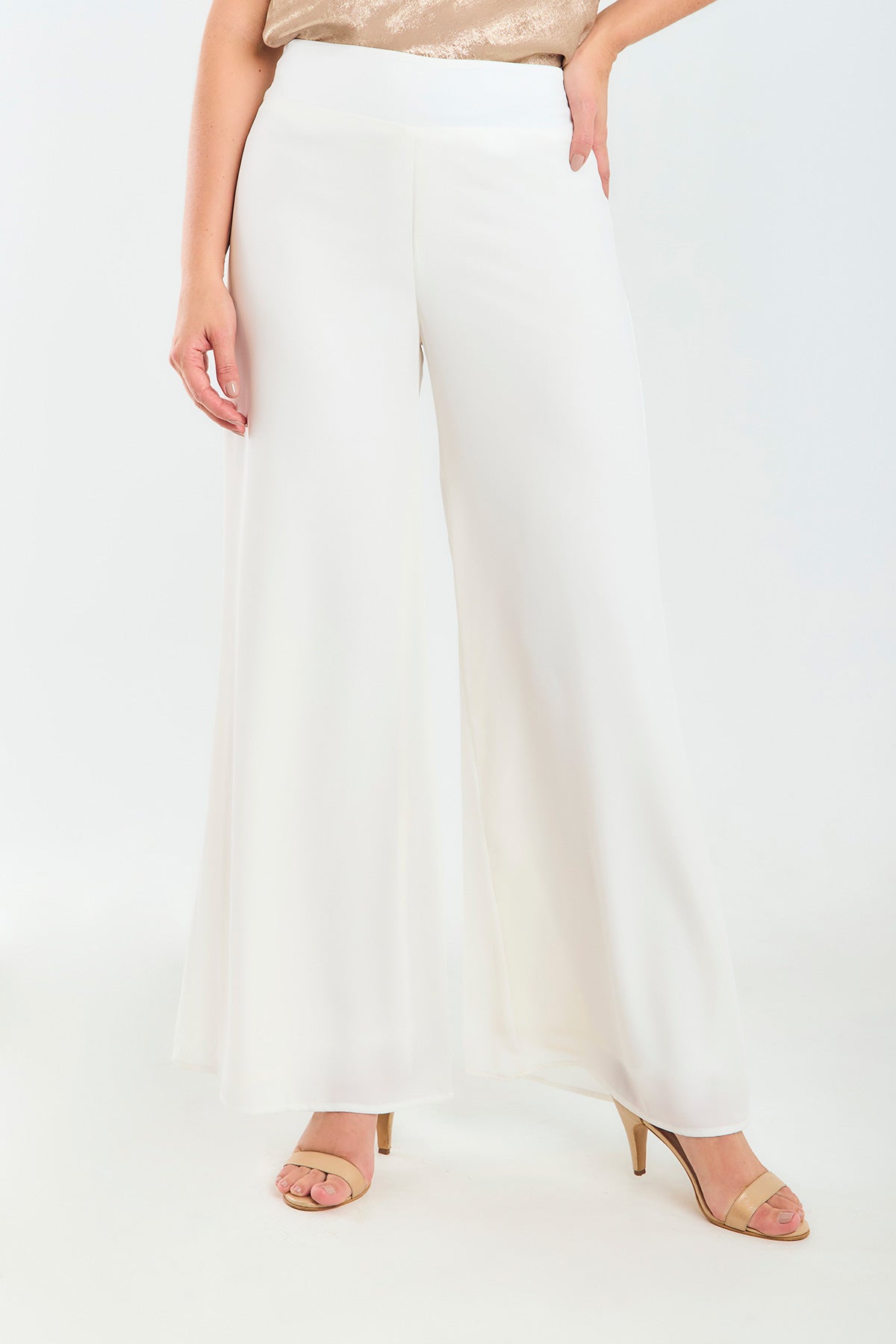 Pantalón básico en chiffon