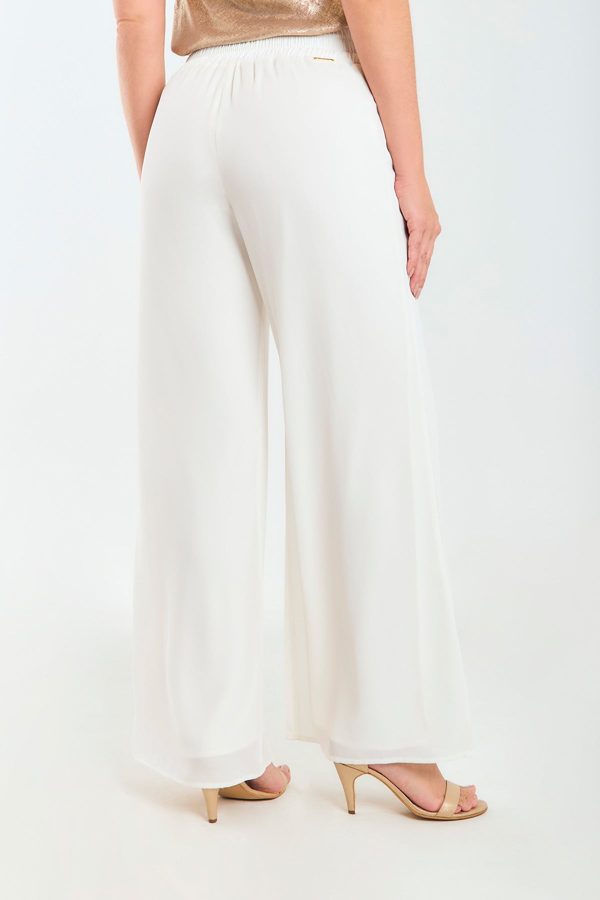 Pantalón básico en chiffon