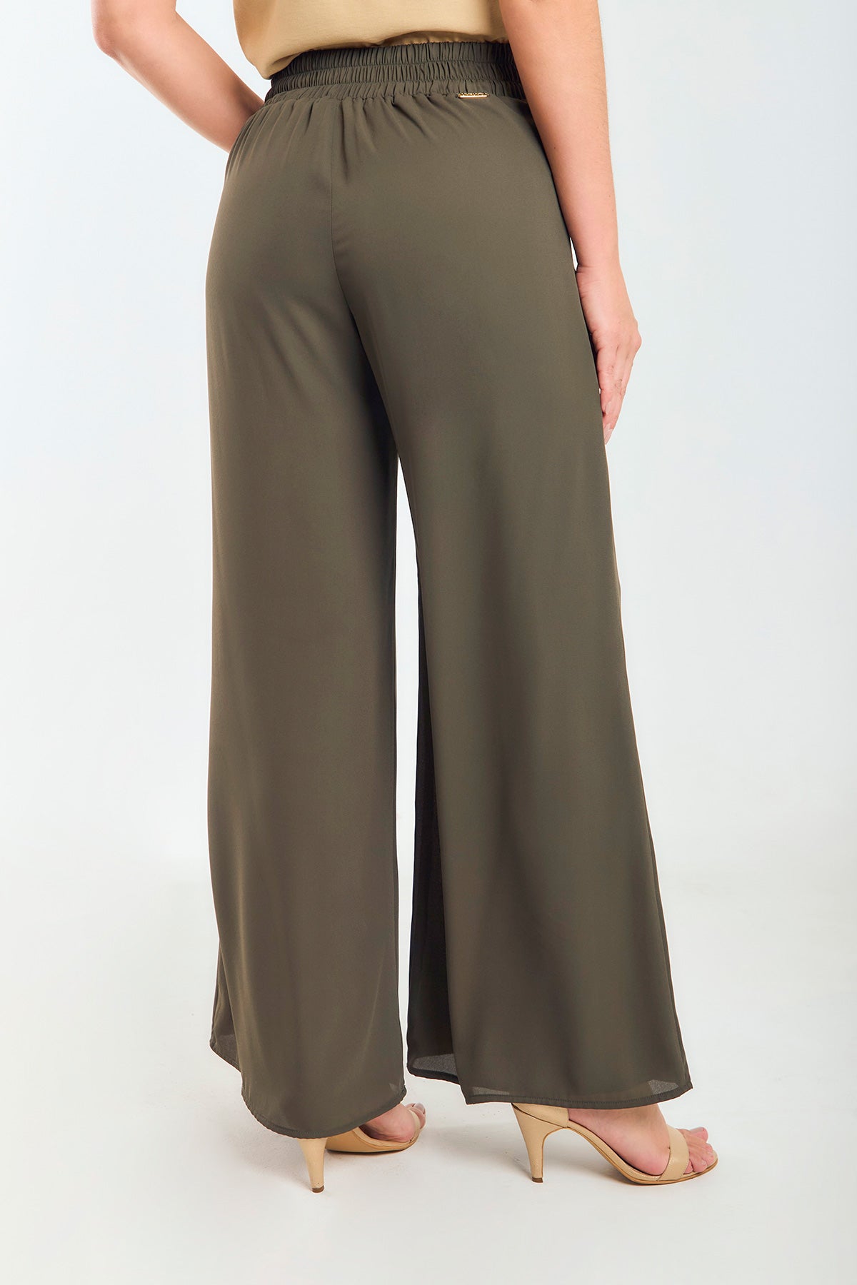 Pantalón básico en chiffon