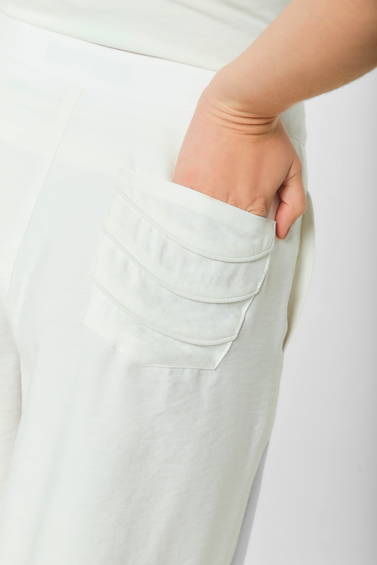 Pantalón palazzo con vena