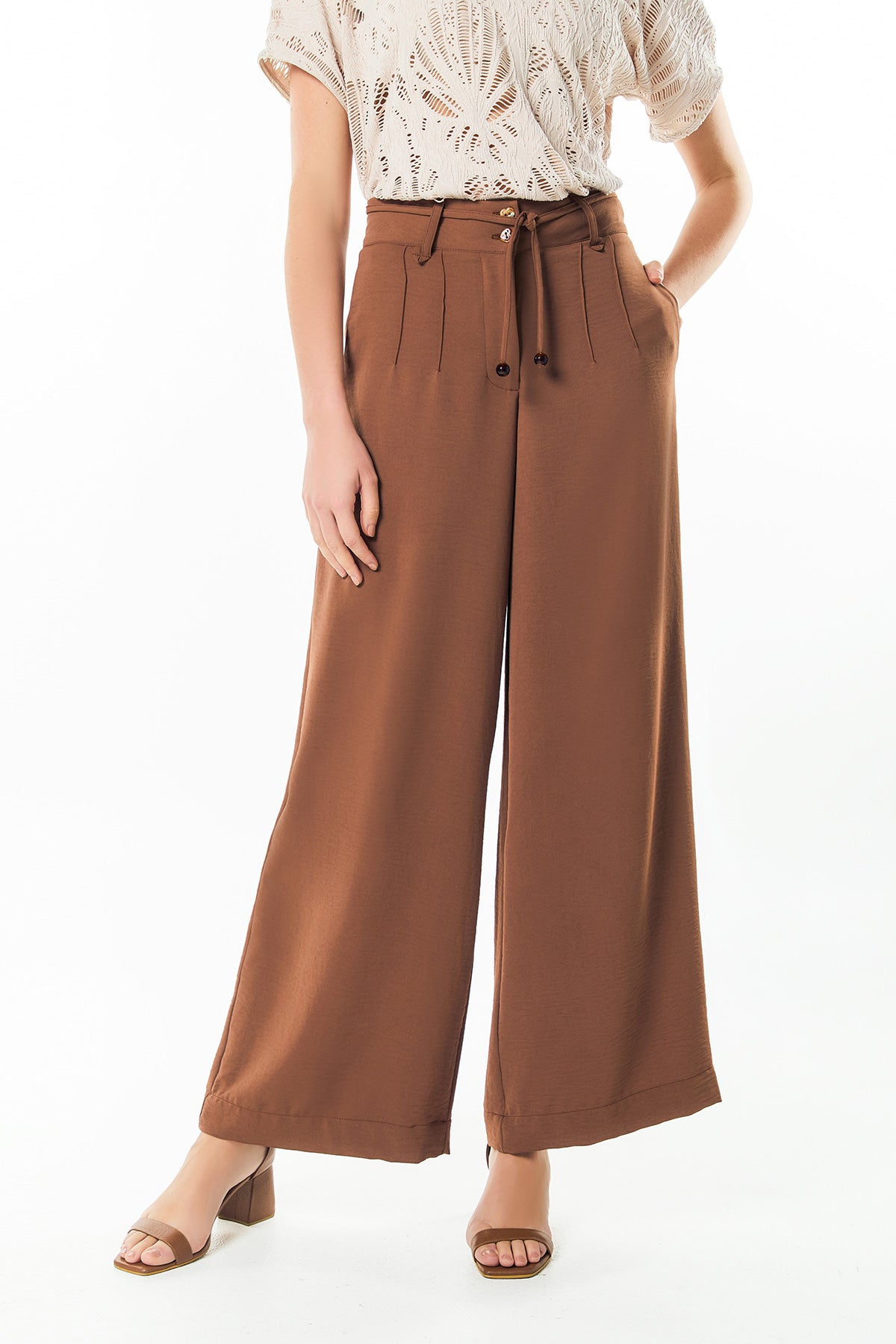 Pantalón palazzo prenses y cinturón