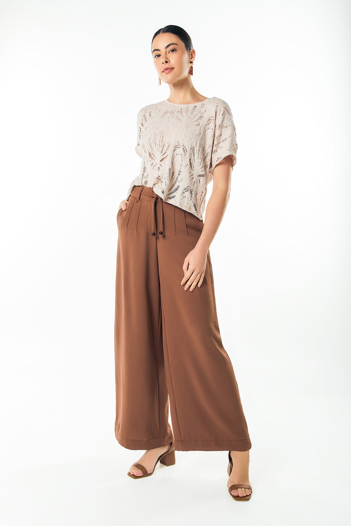 Pantalón palazzo prenses y cinturón