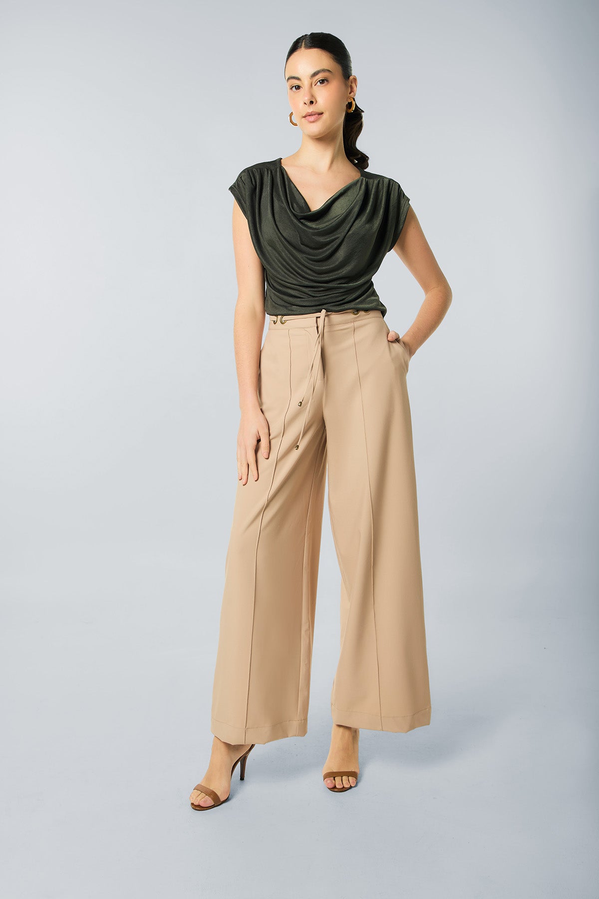 Pantalón palazzo con vena y pasadores