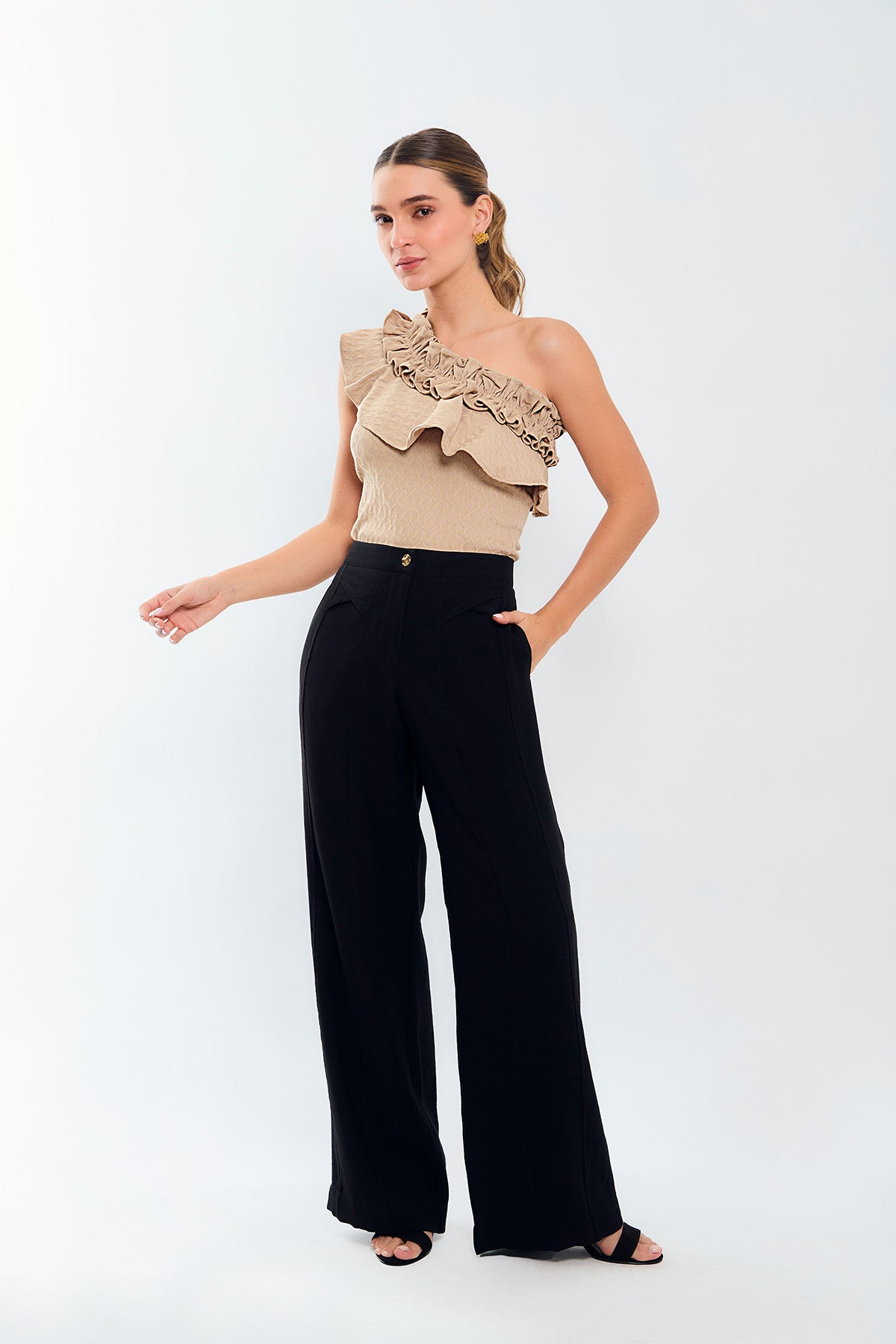Pantalon palazzo cortes delanteros