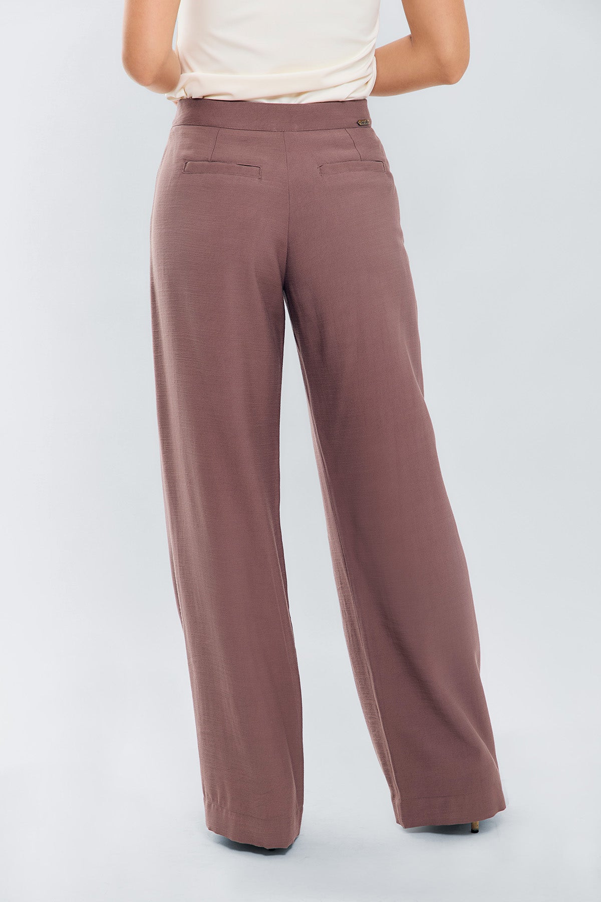 Pantalon palazzo cortes delanteros