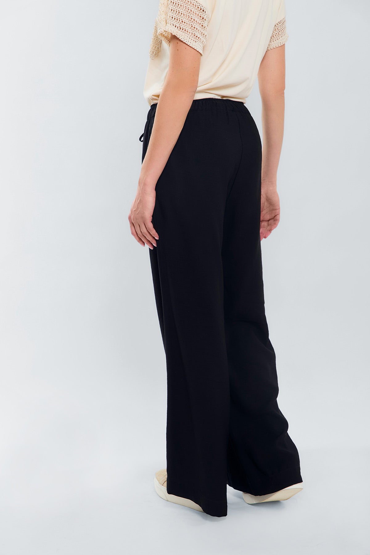 Pantalon palazzo pretina con canal y borla