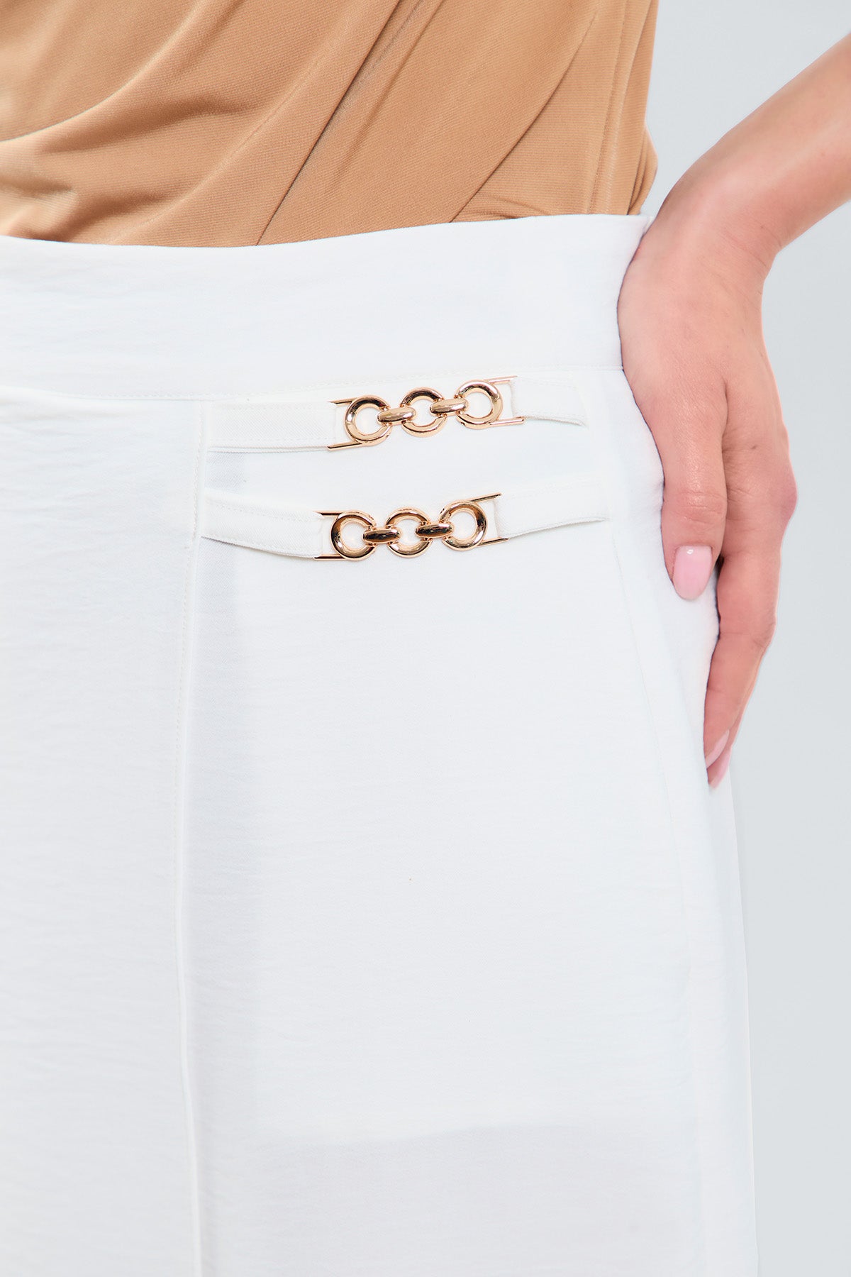 Pantalon pareo c/herrajes later