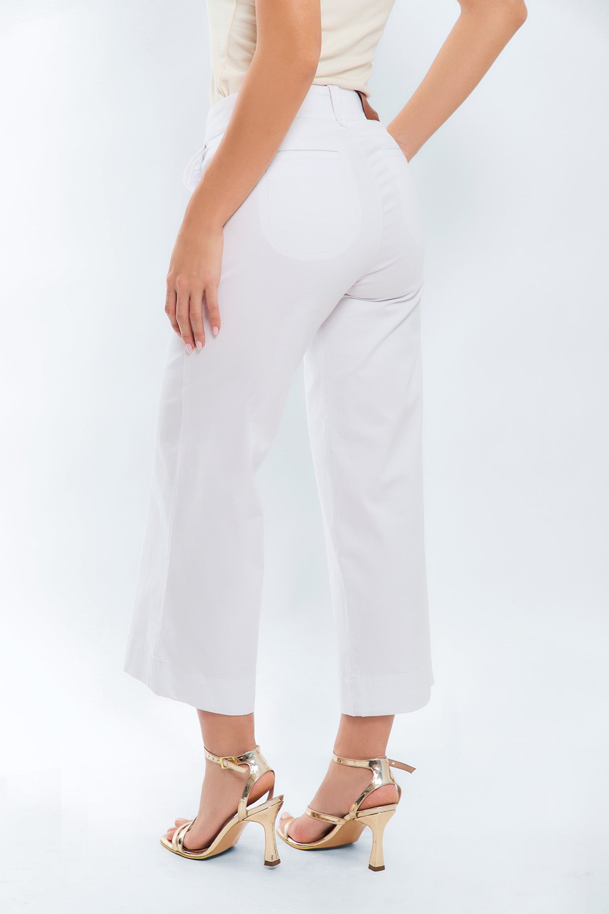 Culotte en dril ribetes traseros