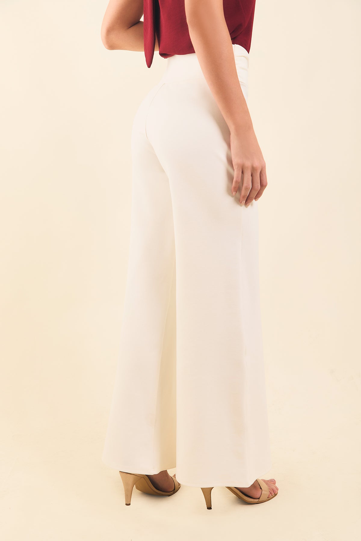 Pantalon pretina en v cruzada