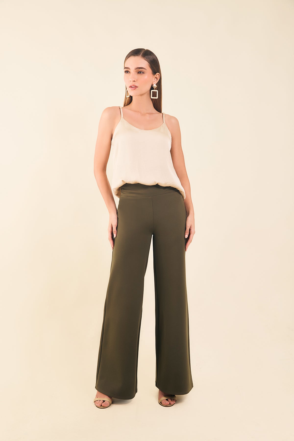Pantalon pretina en v cruzada