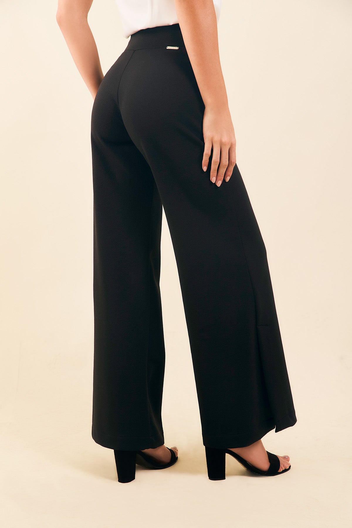 Pantalon aberturas laterales
