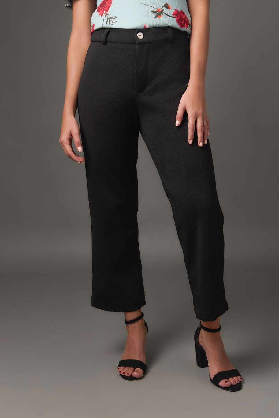 Pantalón Culotte Clásico en Punto con Bolsillos Parche